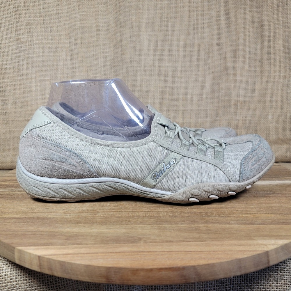 Skechers Breathe Easy Slip On Sneakers Taupe Women's 9.5 Comfort‎ Walking Shoes